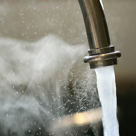 grifo-agua-caliente